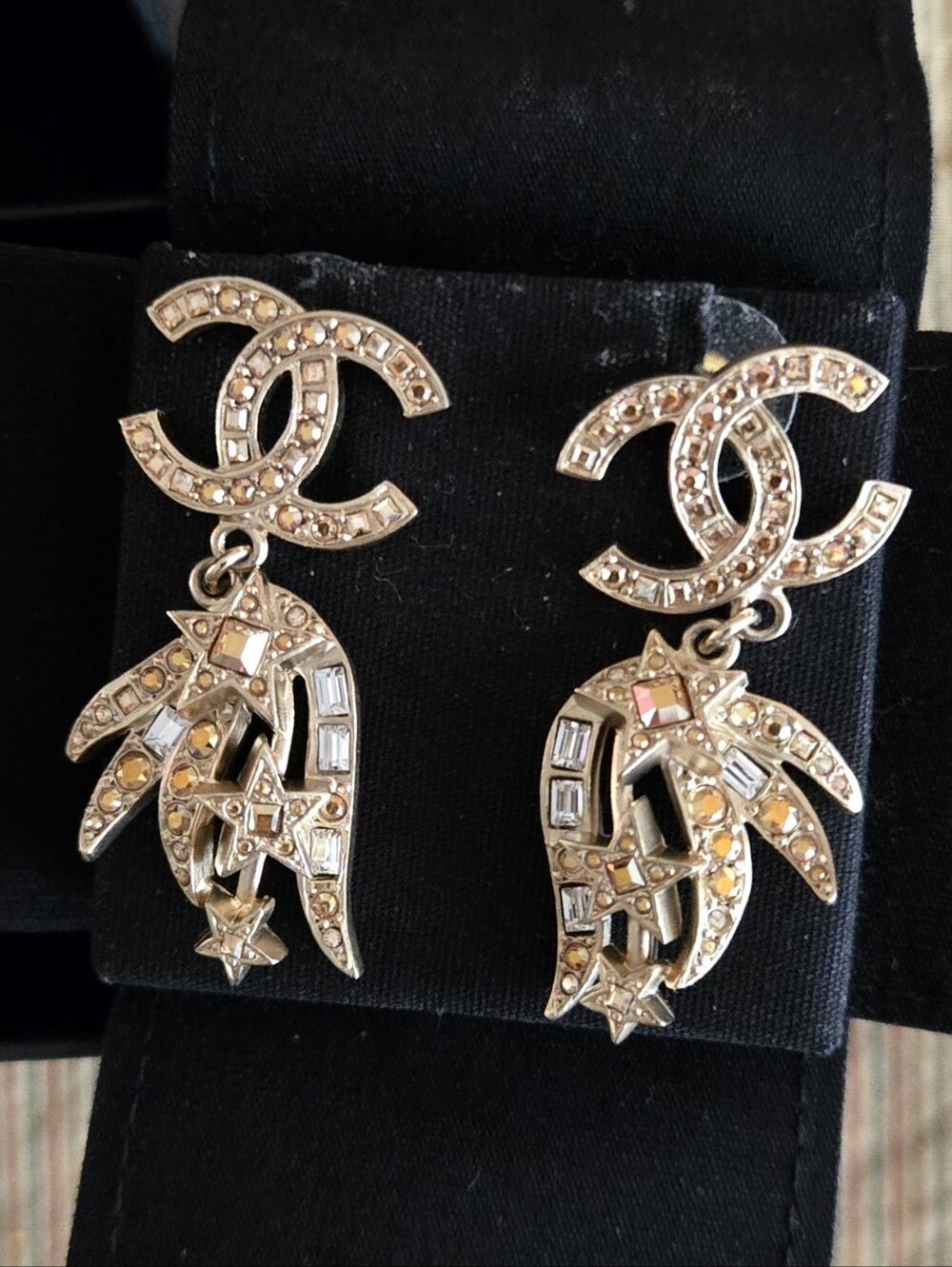 Authentic Chanel 21S Gold & Crystal CC Palm Tree Drop Earrings | AB6197